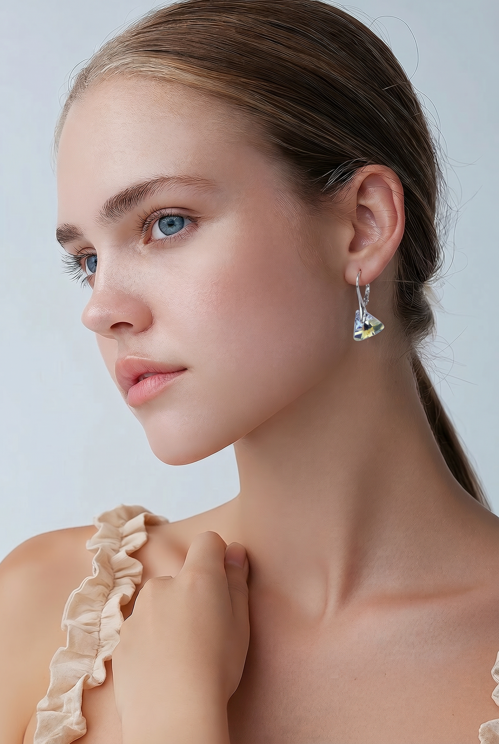 Swarovski kristallidest komplekt "Kolmnurkne sära" - Image 3